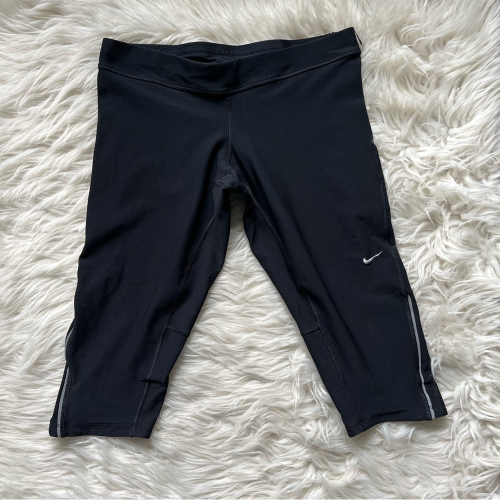 Nike Dry Fit black capris size Large